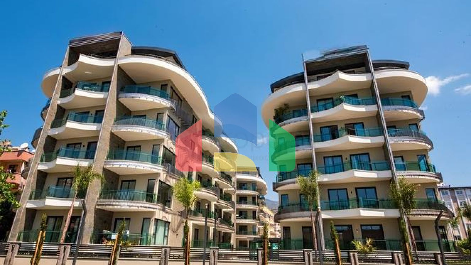 Квартира 2+1 в комплексе премиум класса в центре Алании