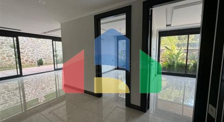 Сучасна квартира 2 + 1 в комфортабельному комплексі з інфраструктурою готелю