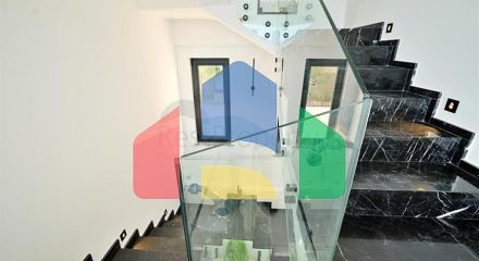 Сучасна вілла з панорамним видом на море в Аланьї Сучасна вілла з панорамним видом на море в Аланьї