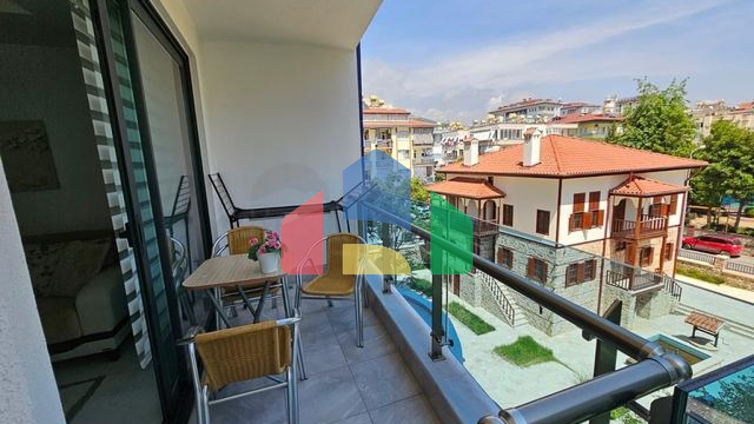 Квартира 1 + 1 поруч з пляжем Клеопатра