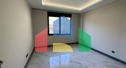 П'ятикімнатний дуплекс під громадянство з прямим видом на море і гори П'ятикімнатний дуплекс під громадянство з прямим видом на море і гори