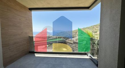 П'ятикімнатний дуплекс під громадянство з прямим видом на море і гори П'ятикімнатний дуплекс під громадянство з прямим видом на море і гори