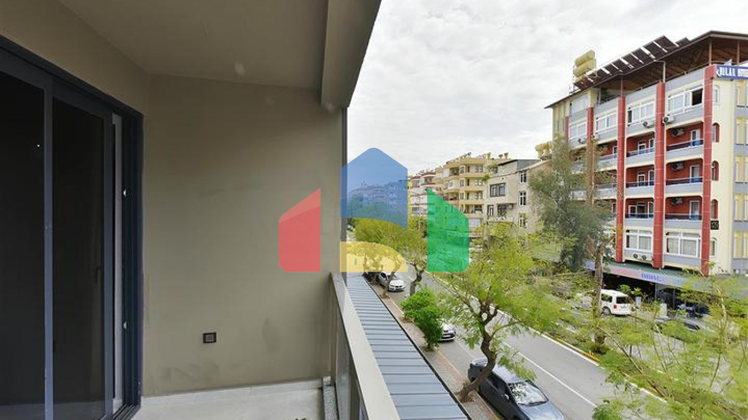 Апартаменти 2 + 1 в районі Клеопатра