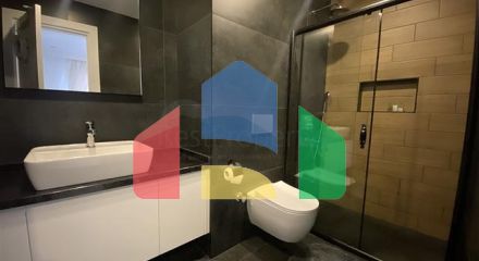 Трехкомнатный пентхаус в пешей доступности от моря с дизайнерским ремонтом