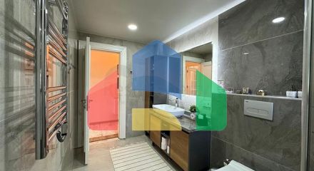 Вилла в центральной части Алании с видом на море