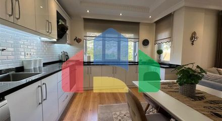 Вилла в центральной части Алании с видом на море