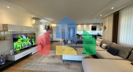 Вилла в центральной части Алании с видом на море