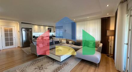 Вилла в центральной части Алании с видом на море