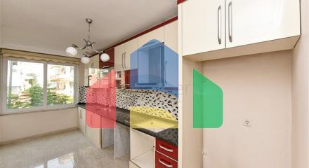 Велика квартира 3 + 1 в центрі Аланії