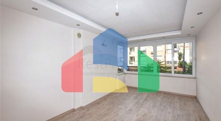 Велика квартира 3 + 1 в центрі Аланії