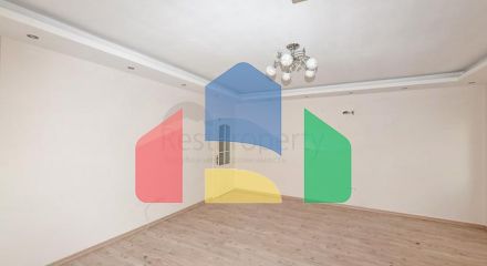 Велика квартира 3 + 1 в центрі Аланії