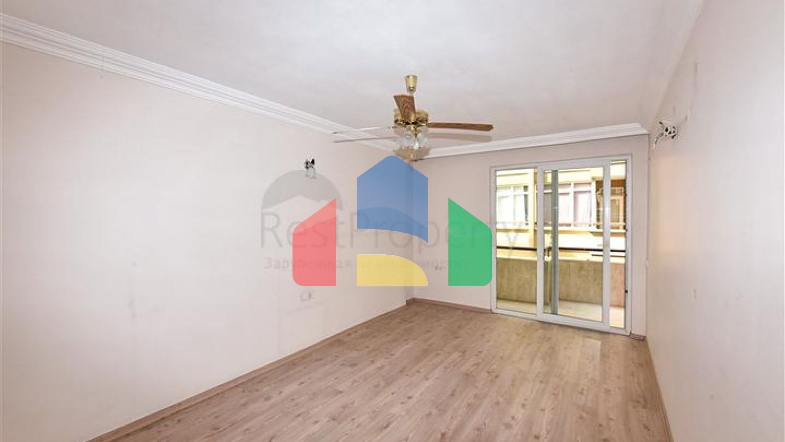 Велика квартира 3 + 1 в центрі Аланії