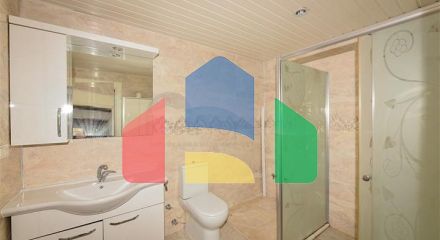 Велика квартира 3 + 1 в центрі Аланії