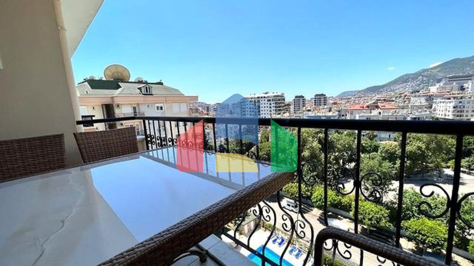 Квартира 1+1 в центре Алании