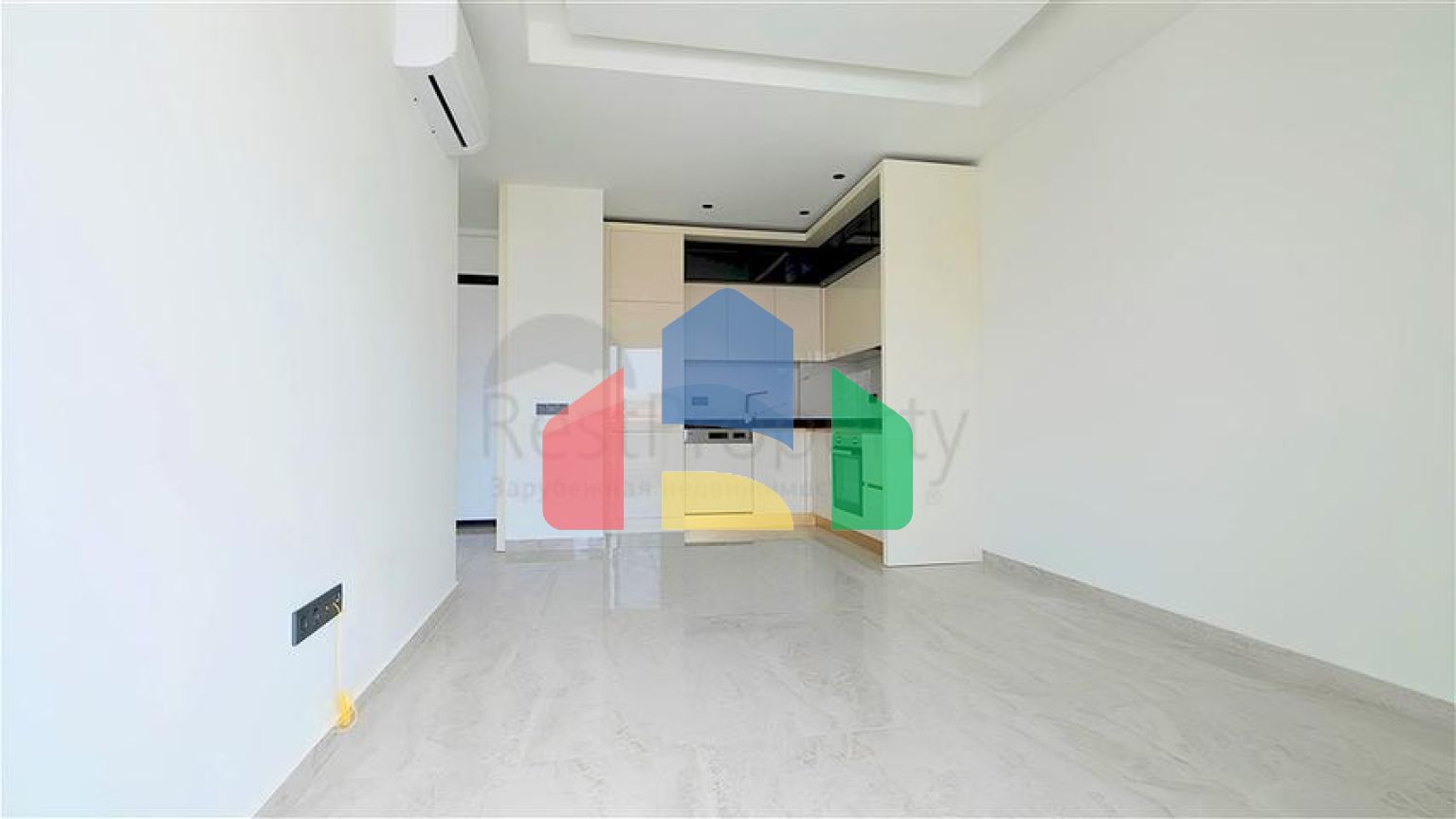 Сучасна квартира 1 + 1 в новому комплексі з видом на море в центрі Аланії