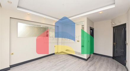 Квартира 3 + 1 з окремою кухнею в центрі Аланії