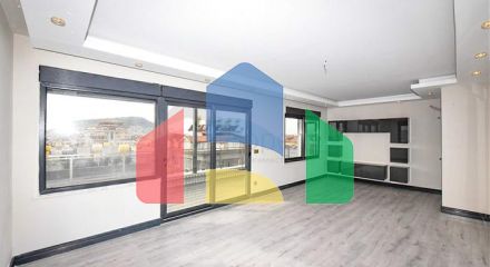 Квартира 3 + 1 з окремою кухнею в центрі Аланії