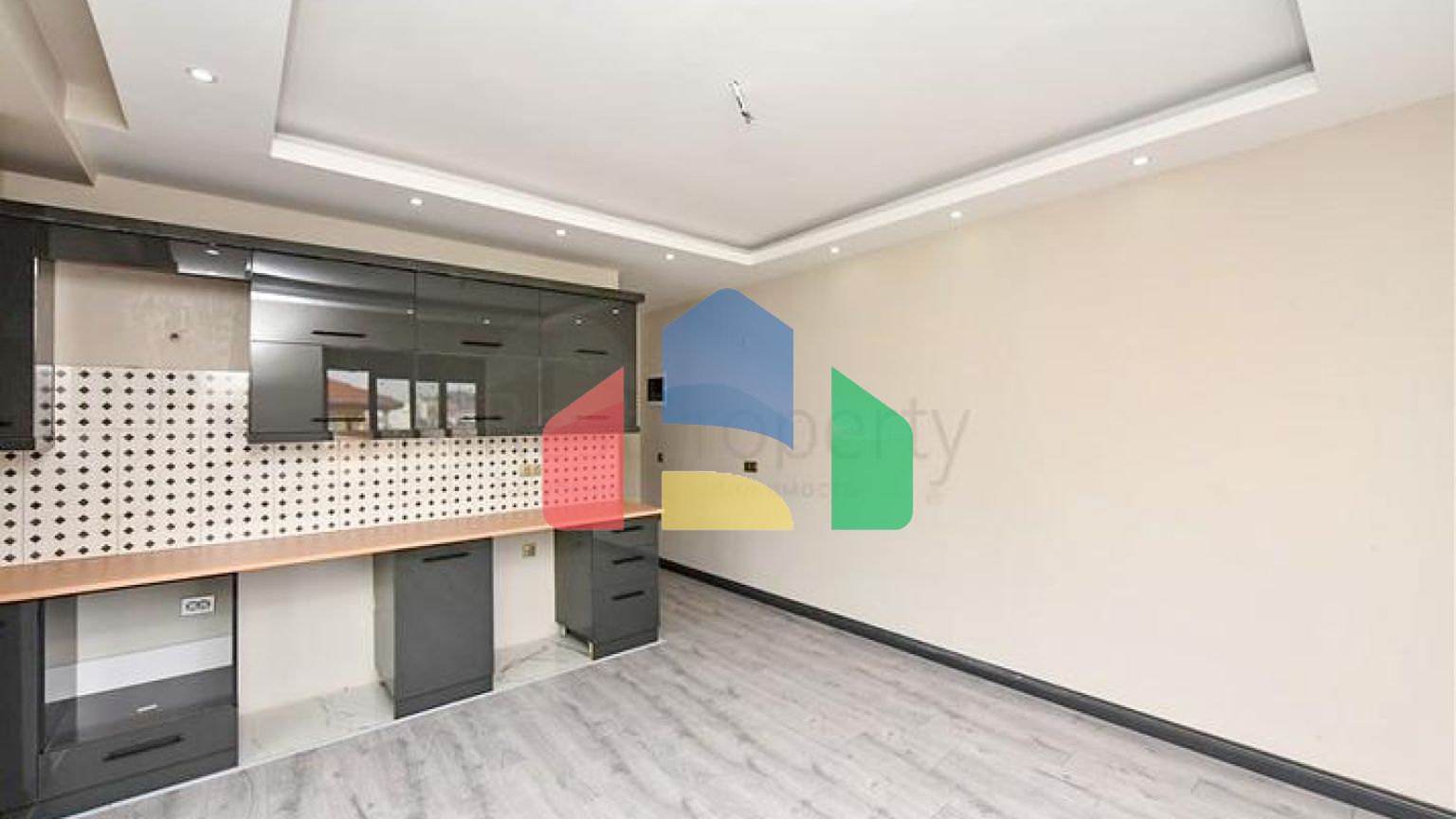 Квартира 3+1 с отдельной кухней в центре Алании