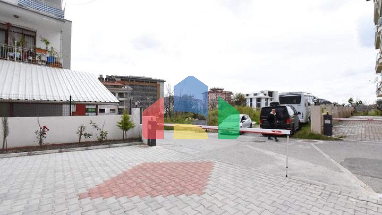 Просторий пентхаус з видом на море в центрі Аланії