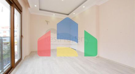 Просторий пентхаус з видом на море в центрі Аланії Просторий пентхаус з видом на море в центрі Аланії