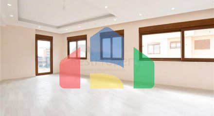 Просторий пентхаус з видом на море в центрі Аланії Просторий пентхаус з видом на море в центрі Аланії