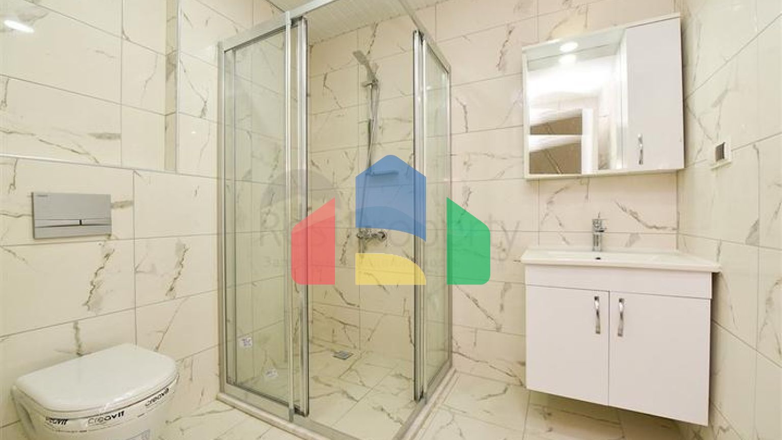 Просторий пентхаус з видом на море в центрі Аланії