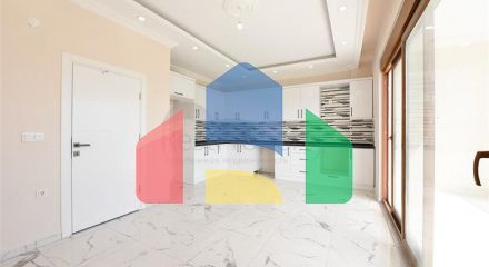 Просторий пентхаус з видом на море в центрі Аланії Просторий пентхаус з видом на море в центрі Аланії