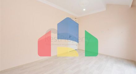 Просторий пентхаус з видом на море в центрі Аланії Просторий пентхаус з видом на море в центрі Аланії