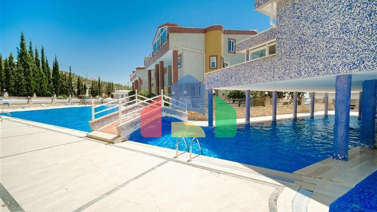 Квартира планировкой 2+1 с лучшими видовыми характеристиками в Алании.