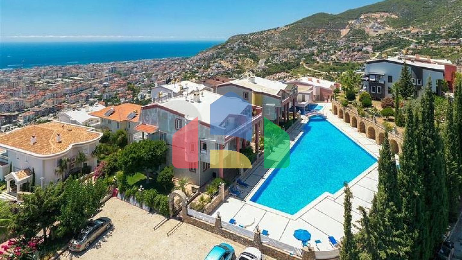 Квартира планировкой 2+1 с лучшими видовыми характеристиками в Алании.