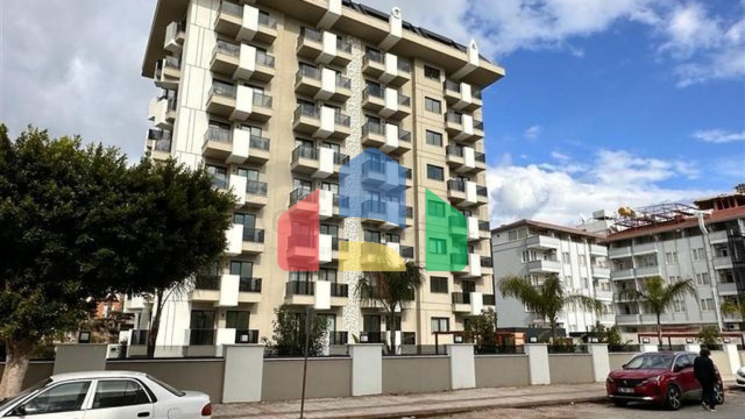 Пентхаус 2+1 в новом комплексе всего в 400 м от моря в центре Алании