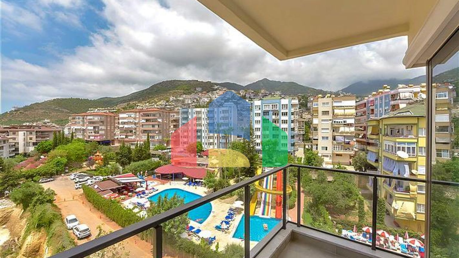 Полностью укомплектованная квартира 1+1 в районе пляжа Клеопатра