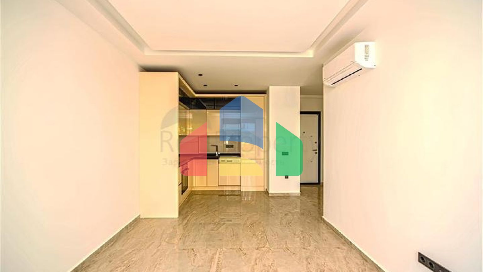 Двухкомнатная квартира в 300 м от моря