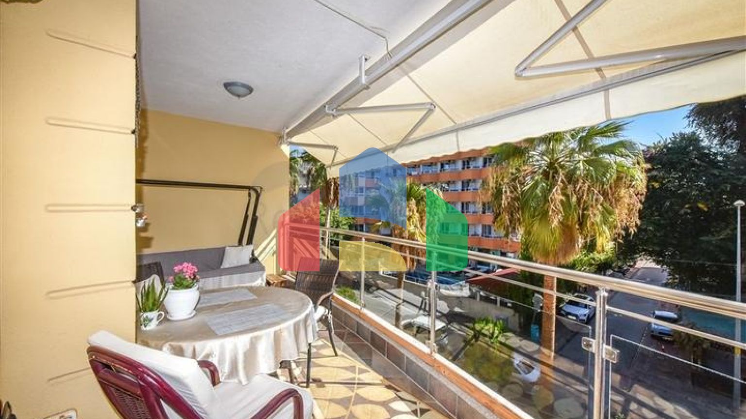 Квартира планировки 3+1 в комплексе на первой линии