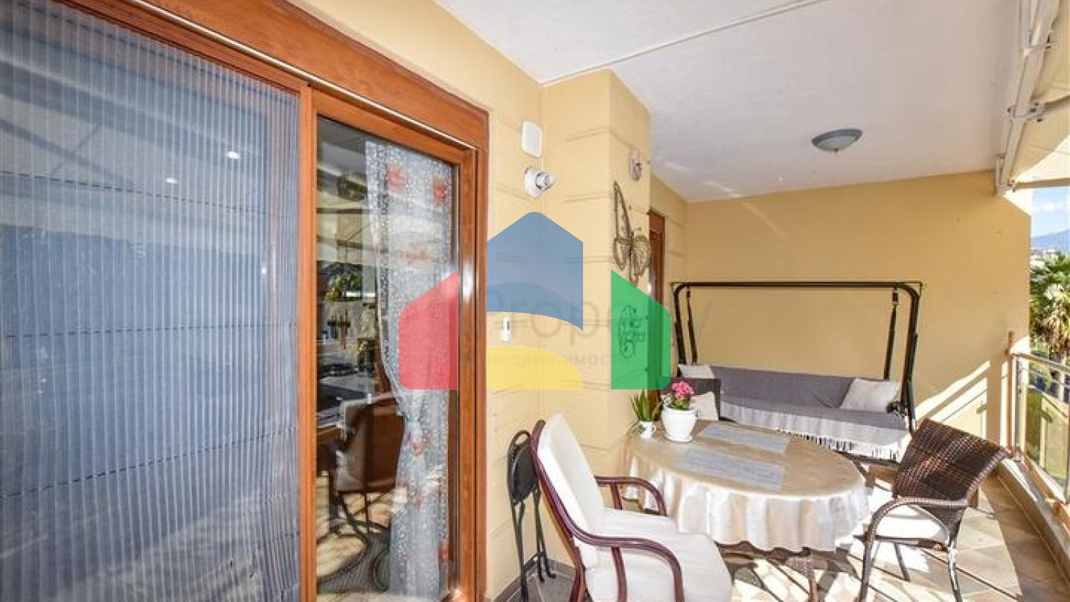 Квартира планировки 3+1 в комплексе на первой линии