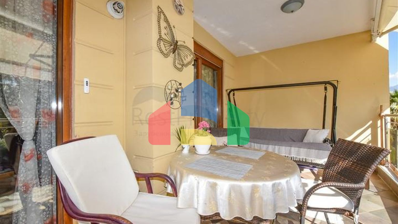 Квартира планировки 3+1 в комплексе на первой линии