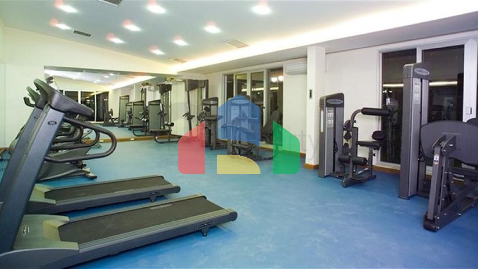 Квартира планировки 3+1 в комплексе на первой линии