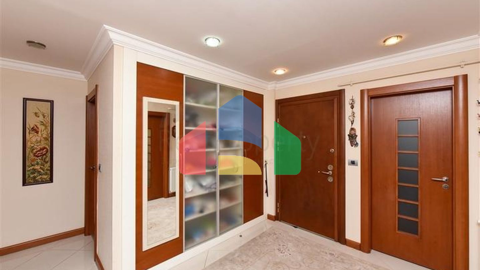 Квартира планировки 3+1 в комплексе на первой линии