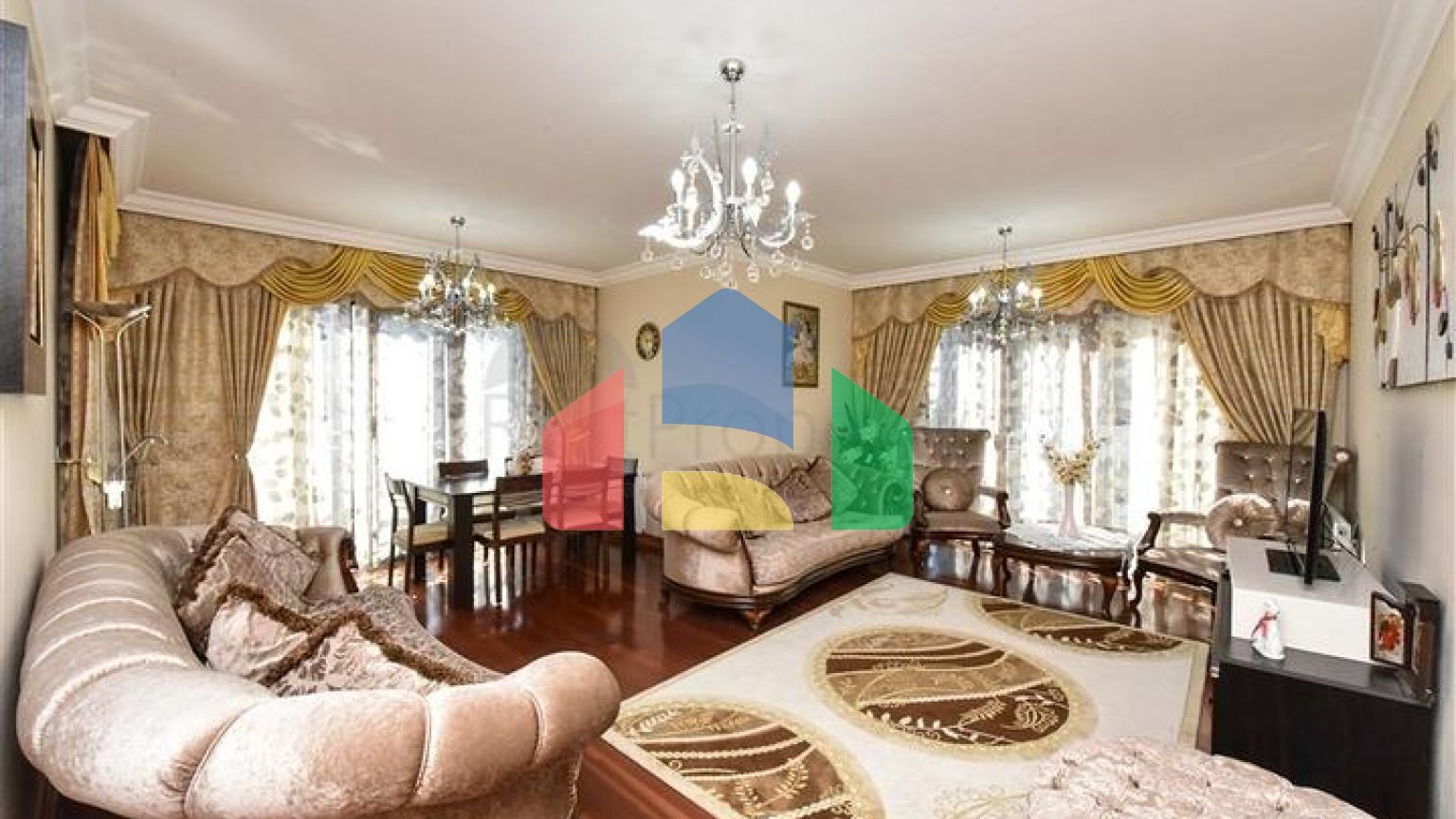 Квартира планировки 3+1 в комплексе на первой линии