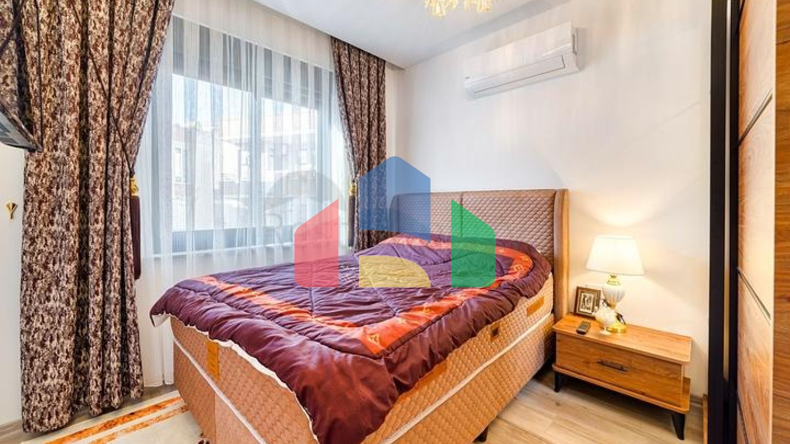 Квартира 3+1 в 150 м от моря в центре Алании