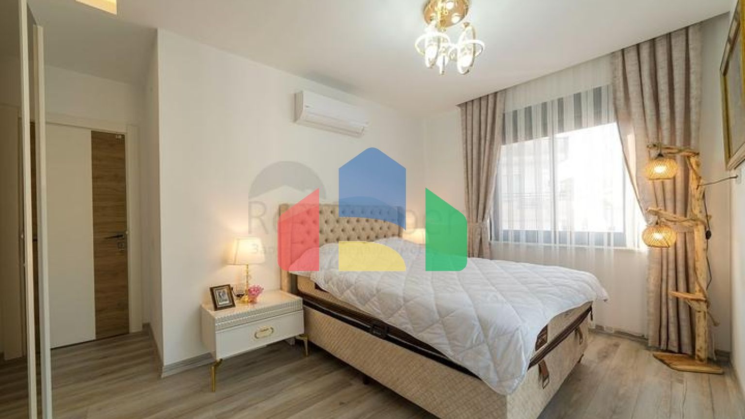 Квартира 3+1 в 150 м от моря в центре Алании