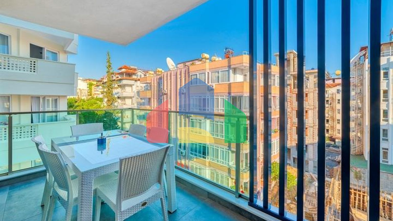 Квартира 3+1 в 150 м от моря в центре Алании