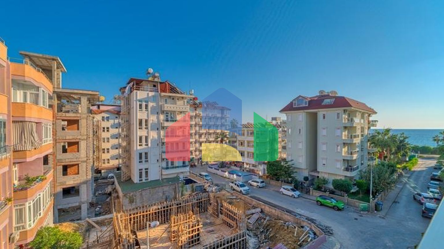 Квартира 3+1 в 150 м от моря в центре Алании