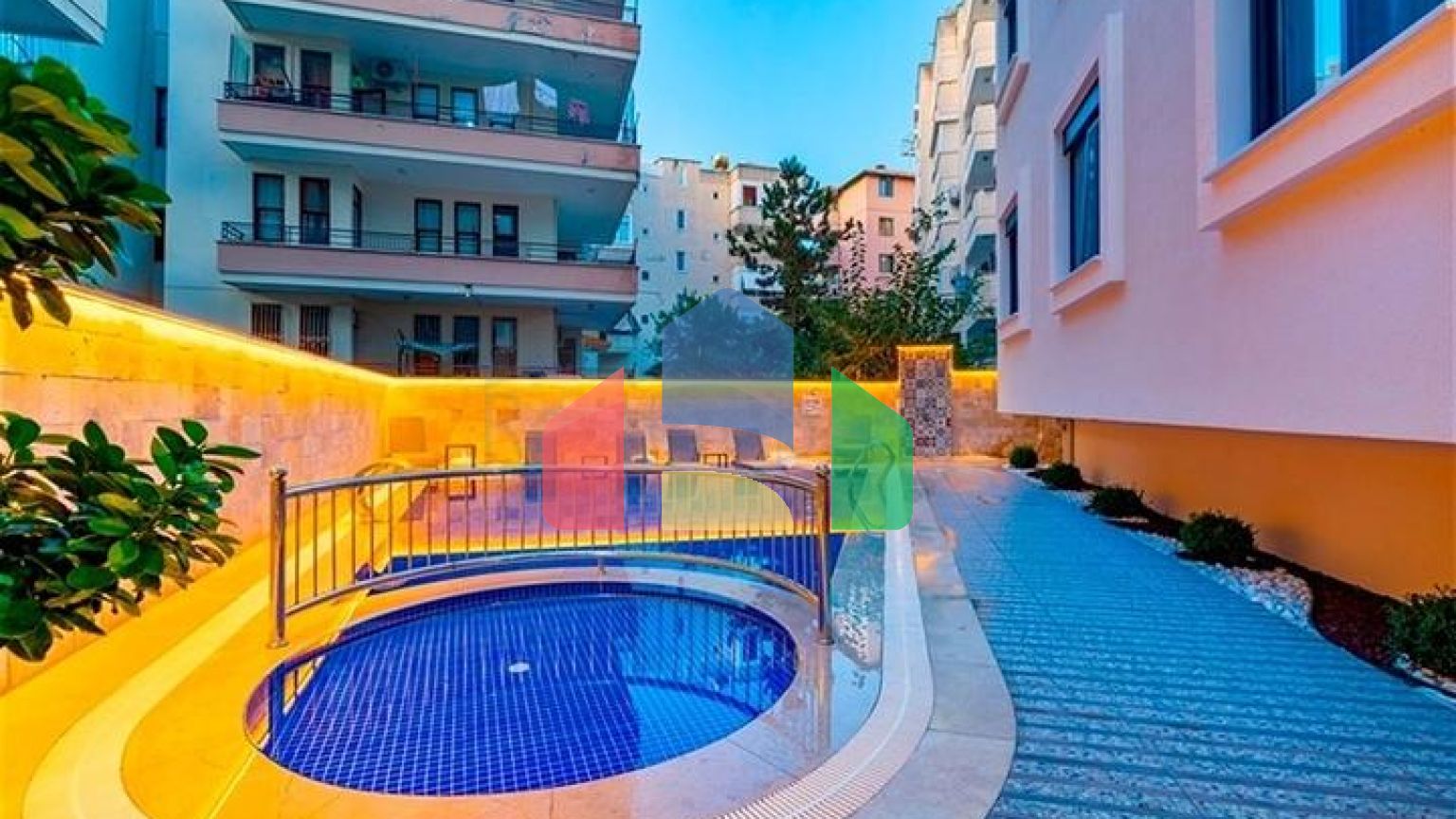 Просторная квартира 3+1 в Центре Алании