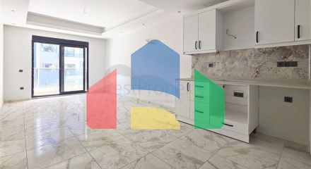 Продається світла квартира 1 + 1 в районі Клеопатра-комфорт біля моря в новому будинку