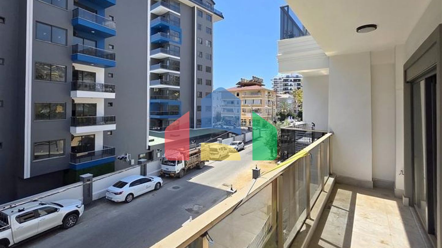 Продаётся светлая квартира 1+1 в районе Клеопатра — комфорт у моря в новом доме