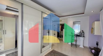 Затишна вілла з видом на море і садом в одному з наймальовничіших районів Аланії