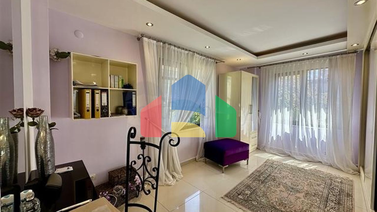 Затишна вілла з видом на море і садом в одному з наймальовничіших районів Аланії