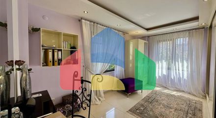 Затишна вілла з видом на море і садом в одному з наймальовничіших районів Аланії