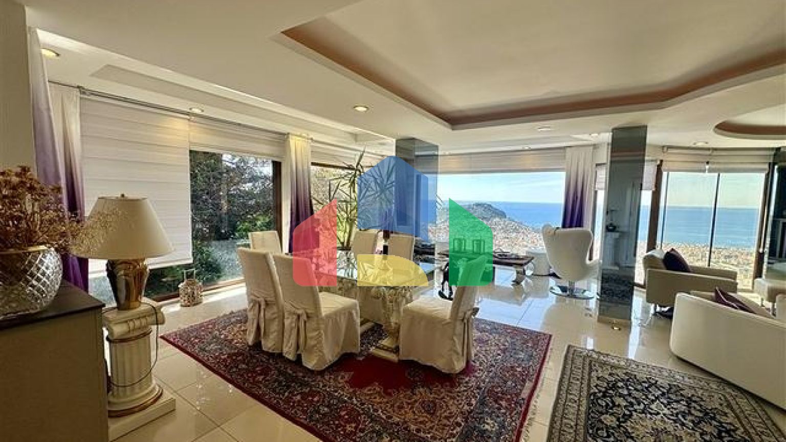 Затишна вілла з видом на море і садом в одному з наймальовничіших районів Аланії